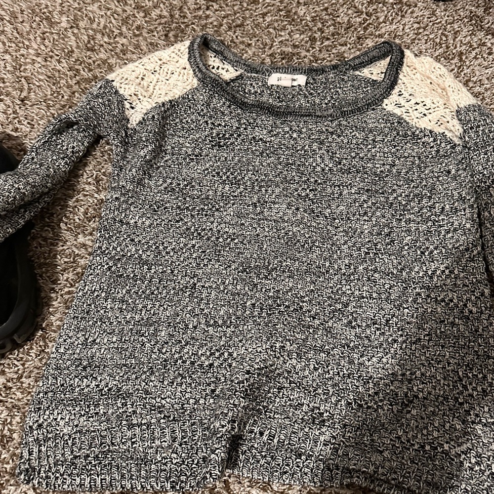 Gray Sweater with Cream shoulder